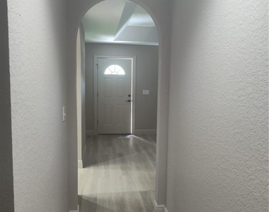 13744 Se 40th Terrace - Photo Thumbnail 5