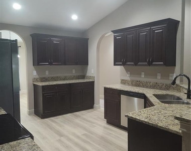 13744 Se 40th Terrace - Photo Thumbnail 8