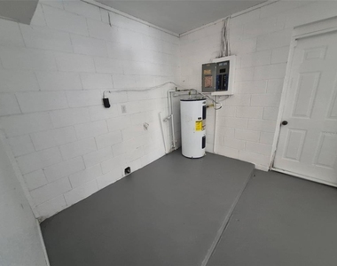 5451 Nw 3rd Place - Photo Thumbnail 1