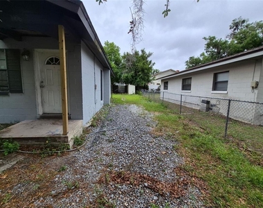 1106 Sw 5th Street - Photo Thumbnail 1