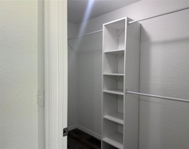 2210 Se 68th Street - Photo Thumbnail 14