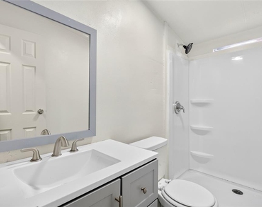6766 Ne 1st Place - Photo Thumbnail 23
