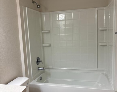 15415 Sw 34th Avenue - Photo Thumbnail 14