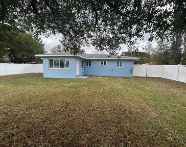 21570 Sw Raintree Streets - Photo Thumbnail 24