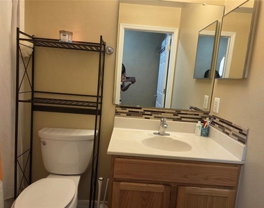 2215 Kingscrest Circle - Photo Thumbnail 13
