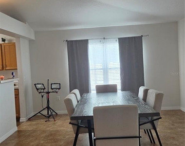 2215 Kingscrest Circle - Photo Thumbnail 6