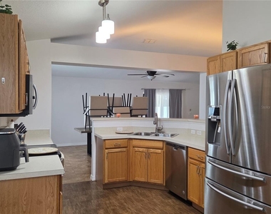 2215 Kingscrest Circle - Photo Thumbnail 3