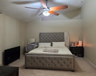 2215 Kingscrest Circle - Photo Thumbnail 7