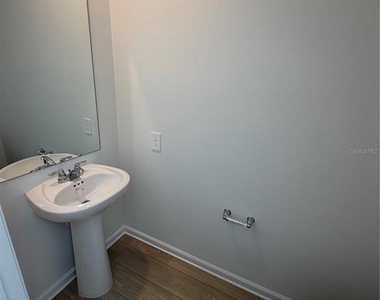 6468 Domizio Drive - Photo Thumbnail 8