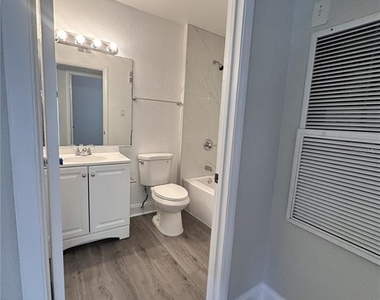 15300 Sw 106th Terrace - Photo Thumbnail 4