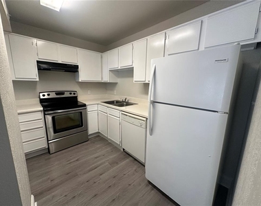 15300 Sw 106th Terrace - Photo Thumbnail 18