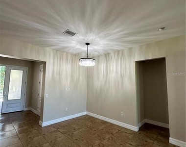 8244 Prestbury Drive - Photo Thumbnail 3