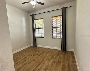 8244 Prestbury Drive - Photo Thumbnail 16