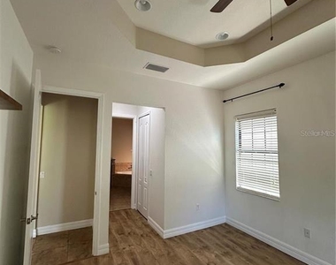 8244 Prestbury Drive - Photo Thumbnail 15