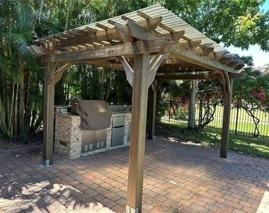 8244 Prestbury Drive - Photo Thumbnail 27