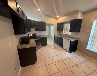 1440 Timberbend Circle - Photo Thumbnail 2