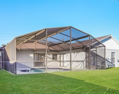 24 Bradford Court - Photo Thumbnail 14
