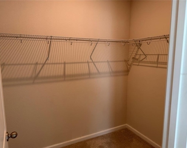 5029 Grand Teton Court - Photo Thumbnail 4