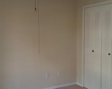 2550 N Alafaya Trail - Photo Thumbnail 8