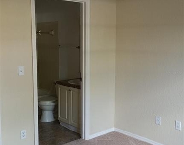 2550 N Alafaya Trail - Photo Thumbnail 6