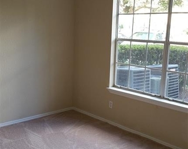 2550 N Alafaya Trail - Photo Thumbnail 5