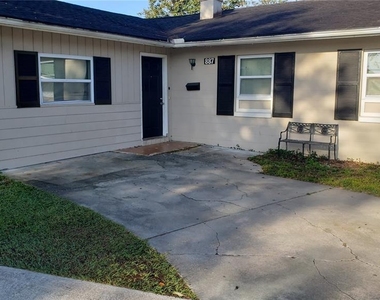 887 Eastbrook Boulevard - Photo Thumbnail 1