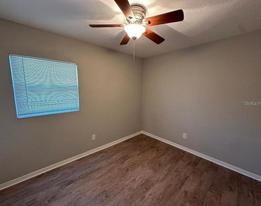 887 Eastbrook Boulevard - Photo Thumbnail 17