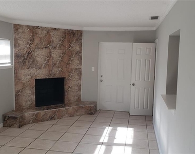 887 Eastbrook Boulevard - Photo Thumbnail 5