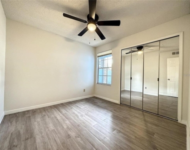 2717 N Poinciana Blvd - Photo Thumbnail 15