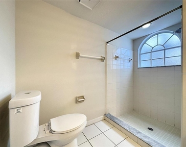 2717 N Poinciana Blvd - Photo Thumbnail 18