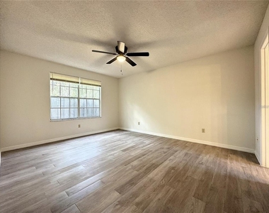 2717 N Poinciana Blvd - Photo Thumbnail 16