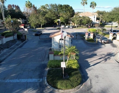 826 Camargo Way - Photo Thumbnail 13