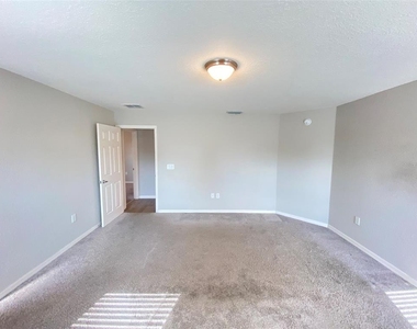 188 Foxtail Loop - Photo Thumbnail 10
