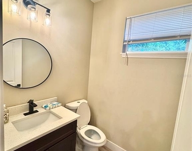 113 E Cleveland Street - Photo Thumbnail 5