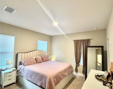 113 E Cleveland Street - Photo Thumbnail 9