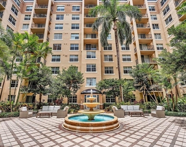 1801 N Flagler Drive - Photo Thumbnail 43
