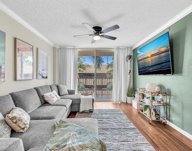 1801 N Flagler Drive - Photo Thumbnail 10