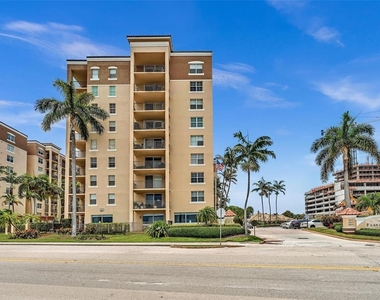 1801 N Flagler Drive - Photo Thumbnail 38