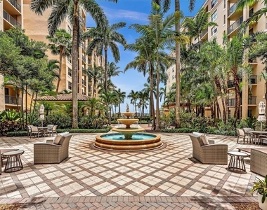 1801 N Flagler Drive - Photo Thumbnail 2