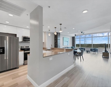 525 E Jackson Street - Photo Thumbnail 13