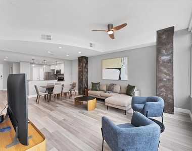 525 E Jackson Street - Photo Thumbnail 8