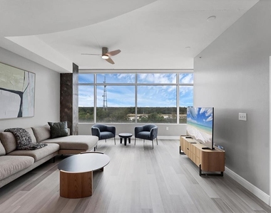 525 E Jackson Street - Photo Thumbnail 5