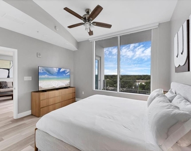 525 E Jackson Street - Photo Thumbnail 16