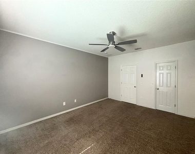 3795 Marietta Way - Photo Thumbnail 14