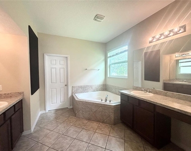 3795 Marietta Way - Photo Thumbnail 10