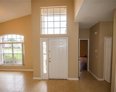 421 Lockbreeze Drive - Photo Thumbnail 2