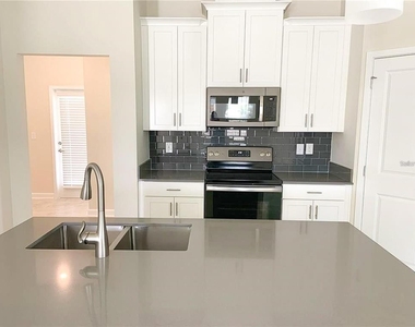 1316 Swift Creek Way - Photo Thumbnail 5