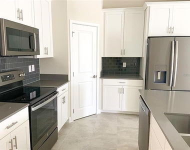 1316 Swift Creek Way - Photo Thumbnail 6