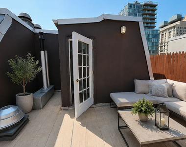 202 East 13th Street - Photo Thumbnail 4
