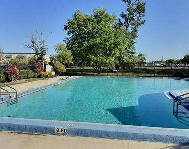1257 Winter Green Way - Photo Thumbnail 17